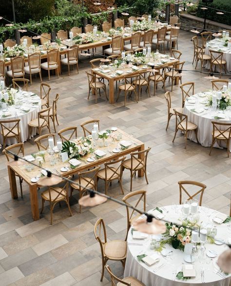 Round table wedding decor