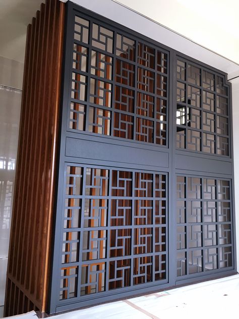 1. Modern Horizontal Window Grill (#ModernWindowGrill #HorizontalGrill #HomeExteriorDesign) 2. Ornate Ironwork Window Grill (#OrnateIronwork #WindowGrillDesign #HomeSecurity) 3. Rustic Wooden Window Grill (#RusticWoodenGrill #WindowGrillIdeas #CountryHomeExterior) 4. Chic Metal Window Grill (#ChicMetalGrill #ModernWindowDesign #HomeExteriorInspiration) 5. Decorative Aluminum Window Grill (#DecorativeAluminum #WindowGri Main Gate Upper Grill Design, Sitout Grill Design, Staircase Window, Modern Home Exterior, Country Home Exterior, Grill Designs, Modern Window Design, Modern Window Grill, Single Floor House Design