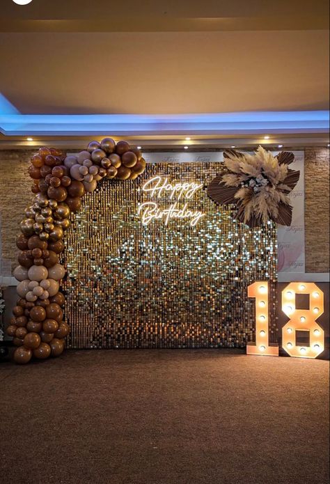 18th Birthday Party Photo Booth, 18th Party Ideas, Birthday Decoration Ideas, 18th Birthday Party Themes, Sweet Sixteen Birthday Party Ideas, 18th Birthday Decorations, Disco Birthday Party, Debut Ideas, 16th Birthday Decorations