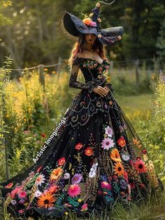 Witch Gown Fantasy Dress, Witchy Costume Ideas, Witch Gown, Floral Witch, Diy Halloween Costume Ideas, Floral Halloween, Witch Dress, Diy Halloween Costume, Fantasy Dresses