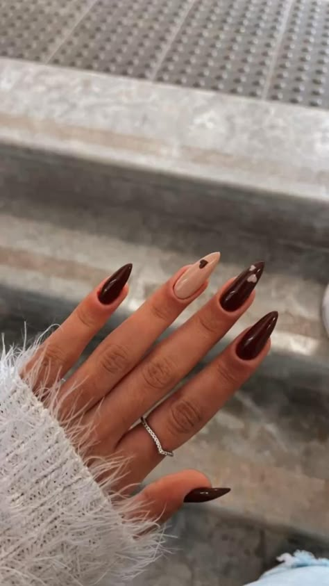 nails | Hailey Bieber | nails acrylic | nails 2022 | nails inspiration | nails fall | nails design | nail design | nail art | nail acrylic designs | nail designs trending now | nail designs simple | nails acrylic simple Almond Nail Colors Fall, Acrylic Nails Autumn 2022, Autumn Nails Ideas 2022, Fall Autumn Nails Almond, Autumnal Nails 2022, Biab Gel Nails Autumn, October Nails Fall Almond, Autumn Nails Long Almond, Autumnal Almond Nails