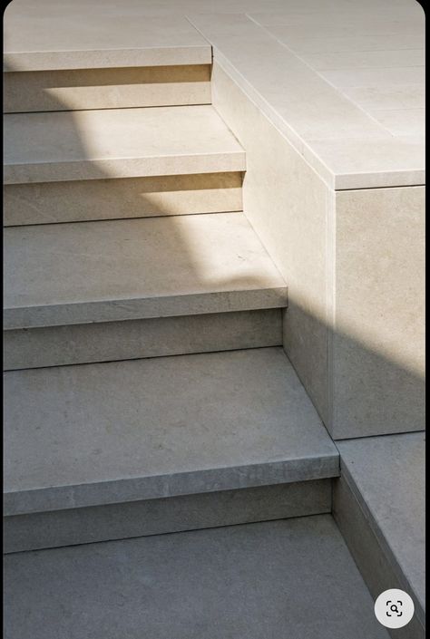 Natural Stone Stairs, Travertine Stairs, Small House Design Kerala, Garden Slabs, Tiled Staircase, Outside Stairs, Front Porch Steps, Front Door Steps, Landscape Stairs