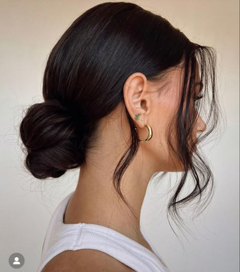 Bridal Hair Casual, Wedding Hair Simple Bun, Side Part Bun Wedding, Low Bun Front Pieces Out, Vintage Low Bun Hairstyles, Low Bun Pieces Out, Low Bun With Strands Out, Undone Bun Wedding, Relaxed Bun Wedding Hair