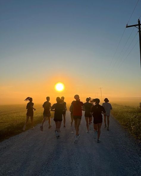 Running Inspo, Running Aesthetic, Run Club, Winter Arc, Cross Country Running, Runner Girl, August 21, Track Field, Running Motivation