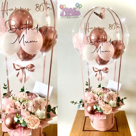 Hot Air Balloon Bouquet Birthday, Bobo Balloon Decoration, Hot Air Balloon Flower Arrangement, Hot Air Balloon Gift Basket Diy, Bobo Balloons Decoration, Birthday Bobo Balloon, Graduation Balloon Ideas, Bobo Balloon Ideas, Balloon Gift Basket