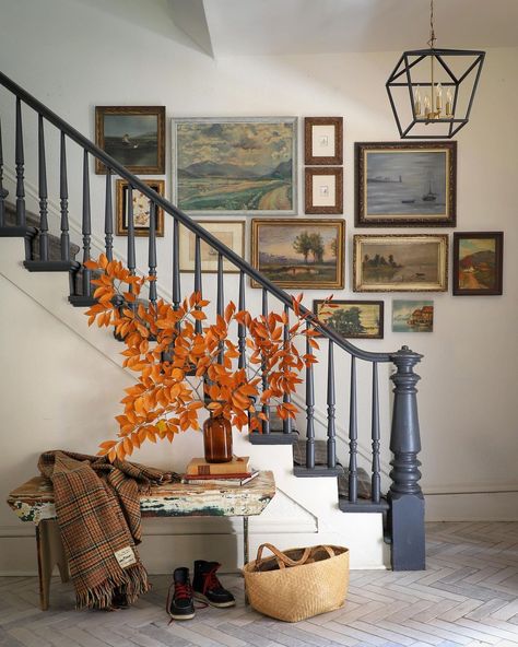 Decorate staircase wall