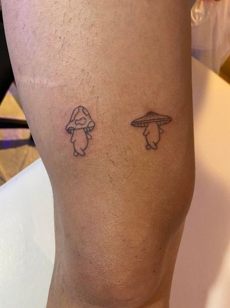 Bff Frog Tattoo, Cute Balloon Tattoo, Small Matching Tattoo Ideas For Friends, Boho Nature Tattoo, Art Tattoo Ideas Men, Matching Tattoos Small Friends, Mushroom Men Tattoo, Small Duo Tattoo Ideas, Aesthetic Best Friend Tattoos