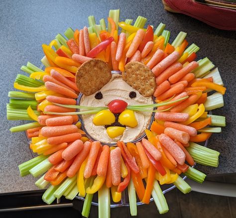 3rd Birthday Food, Safari Two Wild Party, Wild And 5 Birthday, Two Is A Zoo Birthday Party, Wild One Birthday Party Snacks, Lion Party Food, Food For Wild One Birthday Party, Wild And Three Party Ideas, Jungle Party Food Ideas Safari Theme