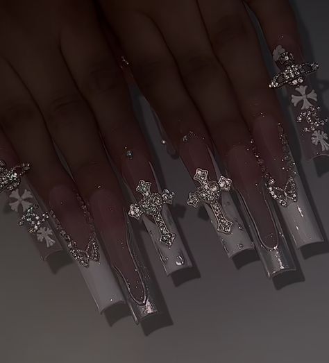 Acrylic Nail Designs With Crosses, Nails Acrylic With Cross Charm, Diamond Cross Nails, Cross Charms Nails, Birthday Nails Charms, Big Gem Nails, Angel Nails Designs Simple, Gem Ideas For Nails, Nails With Crosses On Them