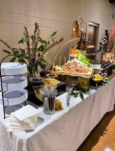 Autumn Buffet, Buffet Island, Catering Display, Buffet Tables, Table Scapes, Food Display, Display Ideas, Event Planning, Tablescapes