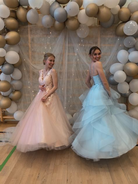 #prom #promdress #wanhat #princessandthepauper #barbie #dress Wanhat Dress, Barbie Prom Dress, Elegant Classy Dresses, Indie Hipster Fashion, Cocktail Dress Style, Princess And The Pauper, Prom Outfit, A Prom Dress, Trumpet Dress