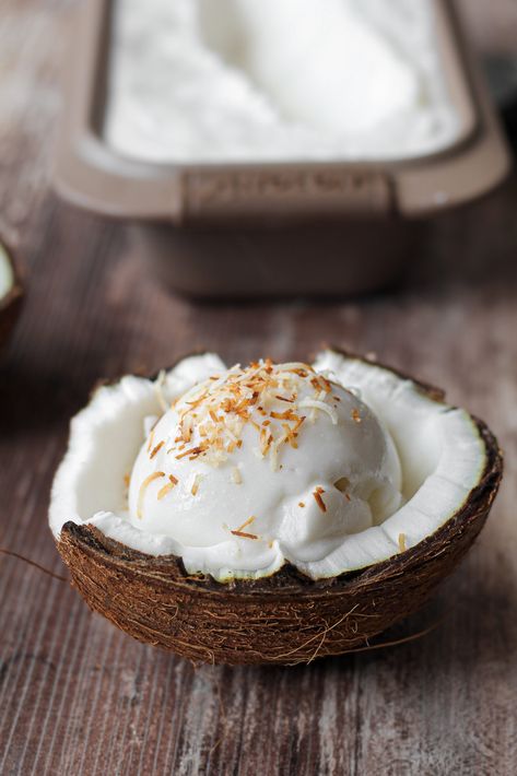 Thai Coconut Ice Cream, Homemade Coconut Ice Cream, Non Dairy Ice Cream, Coconut Ice Cream Recipes, Coconut Desserts, Coconut Ice, Coconut Ice Cream, Thai Coconut, Cooking Club