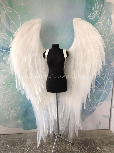 Wings Victoria Secret, How To Make Wings, Lucifer Wings, Victoria Secret Angel Wings, Wings Cosplay, Victoria Secret Angel, Diy Angel Wings, Angel Wings Costume, Cosplay Wings