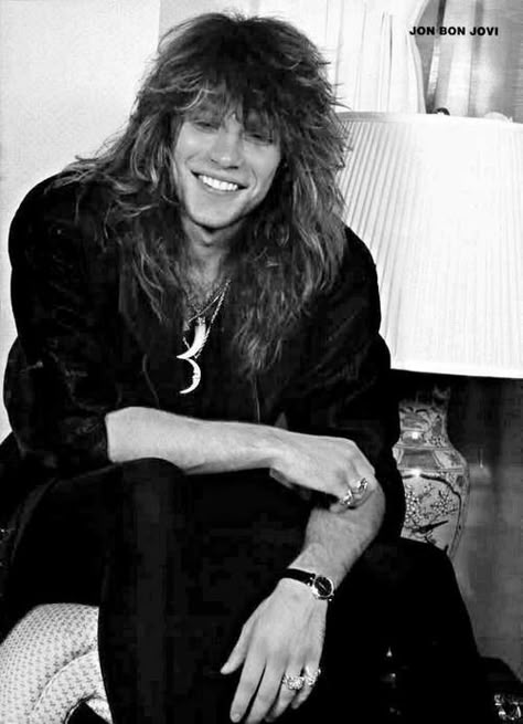 80s Guys, John Bon Jovi, Bon Jovi 80s, Jon Bonjovi, Bon Jovi Pictures, 80s Men, Bon Jovi Always, 80s Bands, 80s Rock