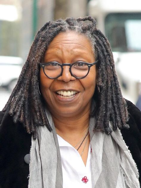 Whoopi Goldberg Speaks On Her Oscar For The Movie ‘Ghost’ - The Blast Whoopy Goldberg, Black Goats, Black Women History, Whoopie Goldberg, Coffee Shop Owner, Spiderman 4, Fan Casting, Kate Mulgrew, Carolyn Jones