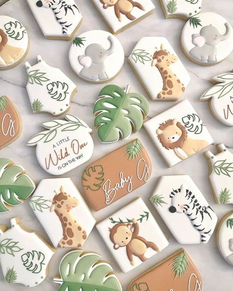 Safari Shower Ideas, Giraffe Baby Shower Theme, Zoo Baby Shower, Wild Baby Shower, Safari Baby Shower Boy, Safari Cookies, Instagram Cookies, Baby Shower Safari Theme, Animal Baby Shower Theme