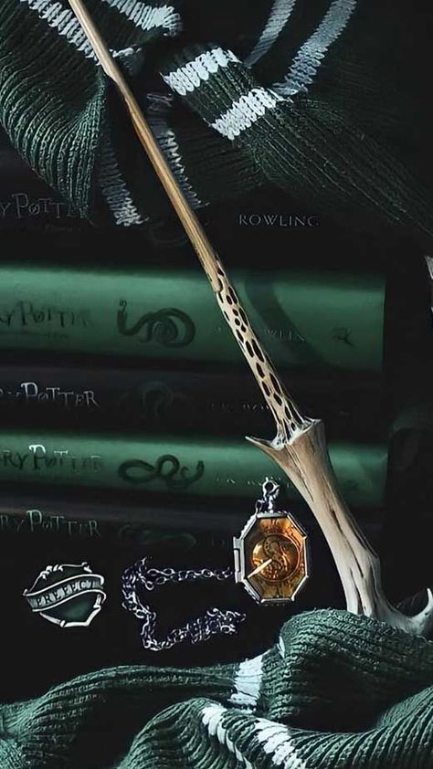 Snape Wallpaper, Aesthetic Slytherin, Weasley Sweater, Sweater Ornaments, 40 Aesthetic, Slytherin Wallpaper, Slytherin Pride, Slytherin Harry Potter, Images Harry Potter