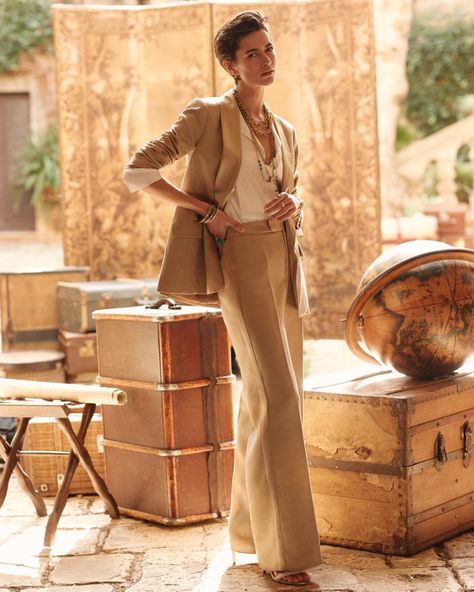 Banana Republic spring 2022 campaign - safari chic Banana Republic Style, Blind Hem, Safari Chic, Tuxedo Pants, Old Money Style, Straight Trousers, Fashion Mistakes, Luxor, Style Mistakes