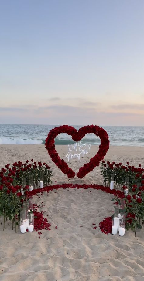 Private Marriage Proposal, Proposal Candle Set Up, Cute Beach Proposal Ideas, Good Proposal Ideas, Proposing At The Beach, Will You Marry Me Ideas Proposals Beach, Engagement Suprise Idea, Beach Proposal Ideas Surprise Sunset, Dream Proposal Beach