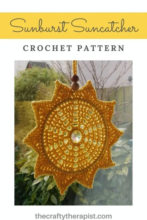 Quick Crochet Gifts Last Minute, Bohemian Crochet Patterns Free, Sun And Moon Crochet Pattern, Free Witchy Crochet Patterns, Crochet Home Decor Boho, Witchy Crochet Ideas, Sun Crochet Pattern Free, Crochet Suncatcher, Cosy Hobbies