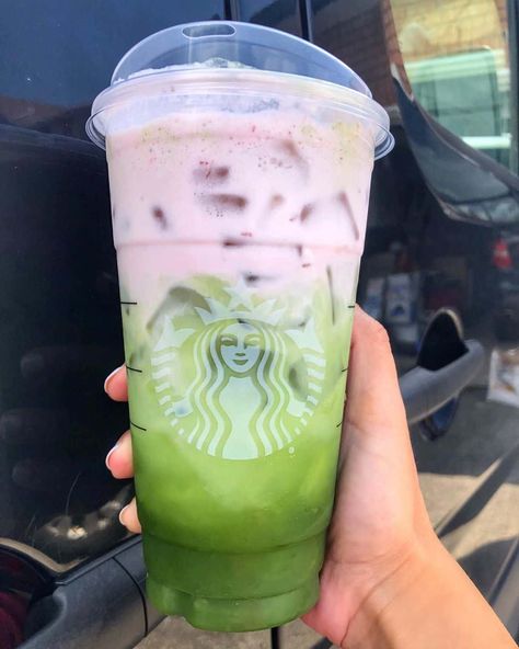 19 Best Matcha Drinks at Starbucks To Order (+ Secret Menus) Different Matcha Drinks, Yummy Matcha Starbucks Drinks, Matcha Secret Menu Starbucks, Yummy Matcha Drinks, Iced Matcha Starbucks Order, Matcha From Starbucks, Starbucks Drinks Tea Iced, Healthy Drinks Starbucks, Best Starbucks Matcha Drinks