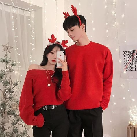 1, 2 or 3? 🎄 Couple outfit for Christmas ⛄ . . Follow 👉 @korean.peachiy Follow 👉 @korean.peachiy . . .  #kpop #fff #lfl #koreanstyle… Valentine Couple Outfits, Korean Couple Outfits, Christmas Pictures Outfits, Outfit For Christmas, Couple Outfit Ideas, Couple Dress, Cute Couple Outfits, Ulzzang Couple, Matching Couple Outfits