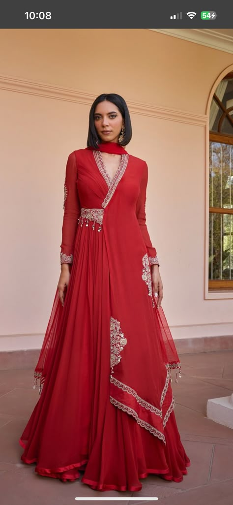 New Latest Indian Outfits, Anarkalis Designer Latest, Designer Indian Outfits Woman, Indian Women Fashion Dresses, Designer Indian Suits For Women, Latest Indian Outfits 2024, Latest Indian Suits Designs For Women, Latest Anarkali Designs 2024, Latest Designer Indian Outfits