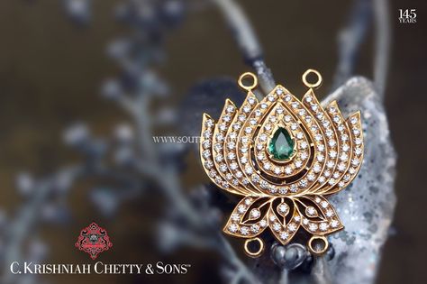 Diamond Mogappu For Chains ~ South India Jewels Moggapu Design, Diamond Mogappu Chain Designs, Mogappu Chain Designs, Kundan Lockets, Small Earrings Gold, Jewel Design, Gold Pendent, Gold Bridal Necklace, Jewelry Designing