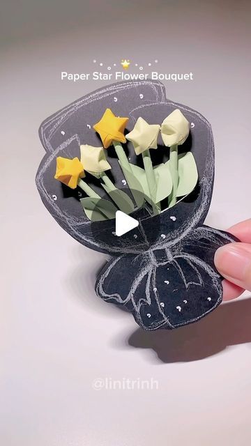 Paper Star Flower Bouquet, Paper Star Bouquet Diy, Star Bouquet Origami, Paper Star Ideas, How To Make A Bouquet With Paper, How To Make Paper Bouquet, Paper Star Bouquet, Mini Paper Flower Bouquet, Easy Bouquet