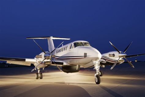 Beechcraft King Air King Air 350, Beechcraft King Air, Executive Jet, Aircraft Sales, King Air, Private Planes, Private Aircraft, Night Flight, Private Plane