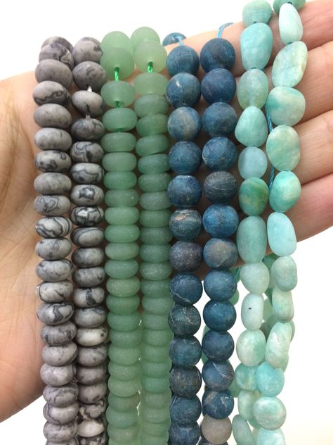 Jewelry Making Tutorial, Jewelry Design Inspiration, Clay Design, Bead Store, Homemade Jewelry, Gemstone Beaded Bracelets, Nature Inspired Jewelry, Crystals Stones, Make Jewelry