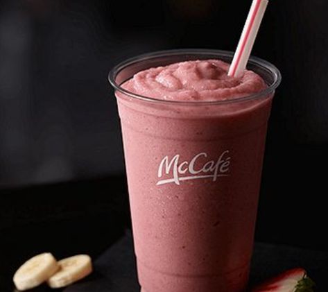 McDonald's smoothie Mcdonalds Smoothie Recipe, Smoothie Fast, Strawberry Nutrition Facts, Smoothie Prep, Strawberry Banana Smoothie, Fruit Puree, Healthier Choices, Fruit Smoothie Recipes, Strawberry Banana