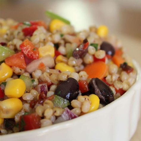 Barley Side Dish, Vegetable Salad Dressing, Barley Recipe Healthy, Barley Recipes, Vegetable Barley Soup, Fiesta Salad, Barley Recipe, Barley Salad, Beef Barley