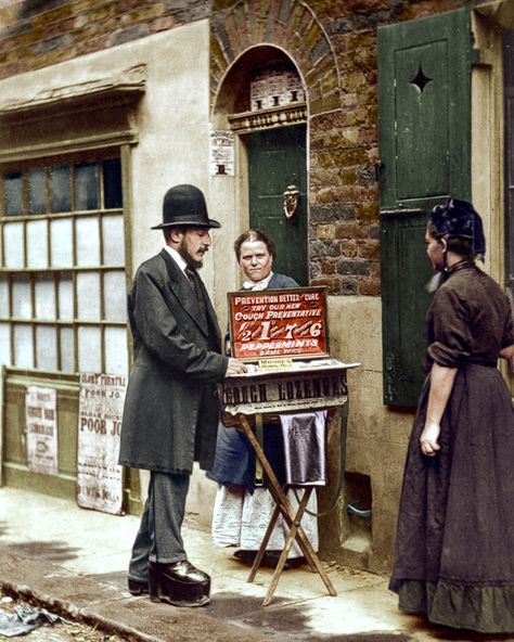 Incredible colourised pics bring Victorian era to life revealing London's busy streets in decade Charles Dickens died Victorian Street, Doctor John, 19th Century London, Historical London, Eugene Atget, Victorian Life, Victorian England, Colorized Photos, Victorian London