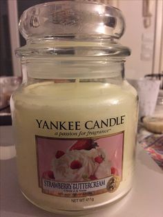 Yankee Candle Pink Sands, Candle Obsession, Strawberry Buttercream, Random Crafts, Cafe Bakery, Brooklyn Baby, Croquettes, Jar Candle, Yankee Candle