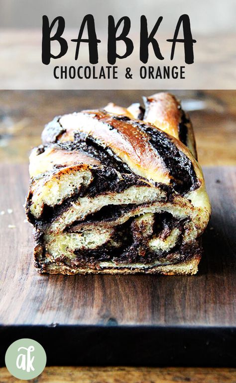 Orange-Chocolate Babka! This babka bread recipe calls for using my favorite challah dough recipe with a chocolate orange filling made. The bread gets rolled and coiled and cut and twisted and it's so much fun to make . ALSO: it's so pretty and so good ... everyone raves! #babka #bread #chocolate #orange #breakfast Orange Babka, Babka Bread Recipe, Bread Recipes Yeast, Food International, Orange Filling, Babka Bread, Orange Breakfast, Peasant Bread, Chocolate And Orange