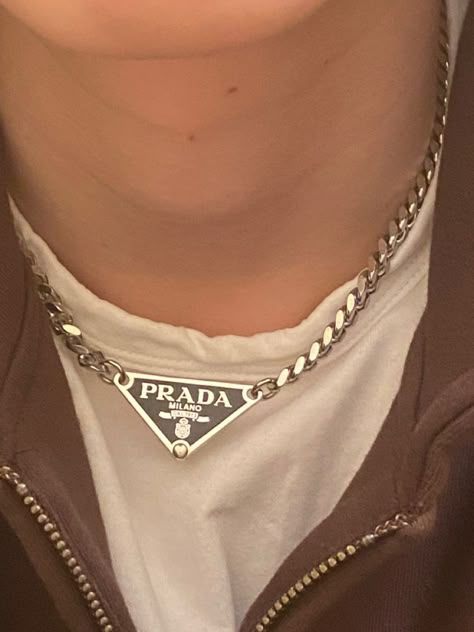 Men's Gold Jewelry, Men Accessories Aesthetic Necklace, Prada Necklace Men, Prada Necklace, Prada Chain, Mens Accessories Vintage, Chains Aesthetic, Streetwear Jewelry, Dope Jewelry Accessories