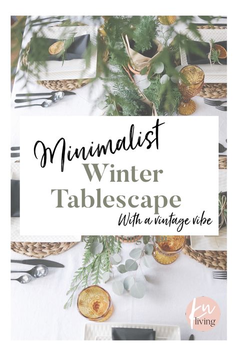 A scandinavian christmas tablescape with natural elements Winter Tablescapes Ideas, Winter Tablescapes Simple, Simple Holiday Tablescapes, Minimalist Christmas Table Decor, Simple Christmas Tablescapes, Table Scapes Everyday, Christmas Tablescapes Simple, Trendy Holiday Decor, Advent By Candlelight