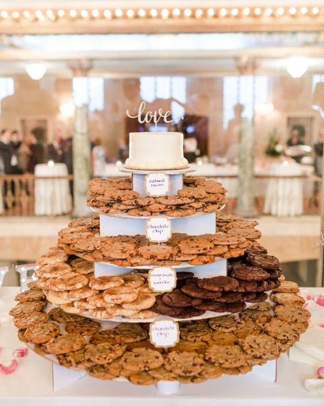 Wedding Cookie Display, Wedding Dessert Display, Cookie Tower, Dessert Display Wedding, Cookie Display, Wedding Cookie, Wedding Cake Alternatives, Cookie Table, Traditional Wedding Cake