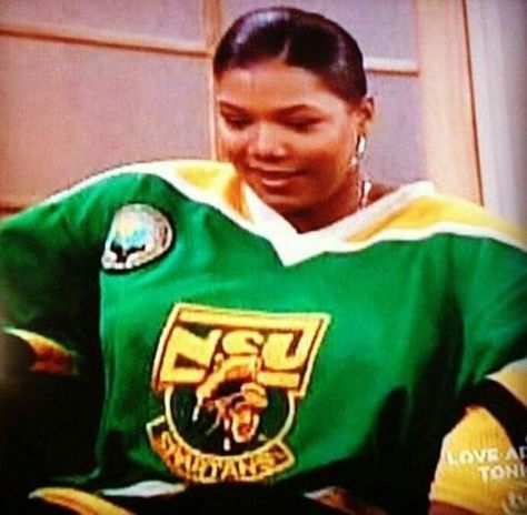 HBCU Reunion Weekend™ on Instagram: "#TBT - 🙌 🙌 ... Queen Latifah repping for the HBCU culture, wearing a Norfolk State University jersey on the 90s hit sitcom "Living Single"! . Starting in the late 80s and continuing well into the 90s, wearing HBCU gear was THE thing to do. It was like wearing YSL or Prada today. All of the Hip-Hop, R&B and Actors proudly wore HBCU gear, many of them having never attended a university! What happened to those days? Why dont we celebrate US anymore? Could we e Hbcu Aesthetic, Dorm Room Pictures, Norfolk State University, 90s Fine, Early Adulthood, 90s Hits, Living Single, Queen Latifah, Why Dont We