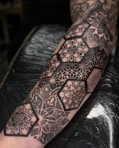 Cool Mandala Tattoo, Flower Sleeves For Men, Mandala Fill In Tattoo, Forarm Tattoos Mandala, Dotwork Mandala Sleeve, Mixing Tattoo Styles Sleeve, Zen Tangle Tattoo, Forearm Tattoos Mandala, Geometric Feminine Tattoo