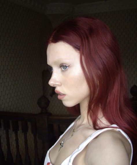 Cherry Red Hair Pale Skin, Light Cherry Red Hair, Charlotte Smurfit, Pale Skin Red Hair, Red Hair Pale Skin, Red Burgundy Hair Color, Hair Colors For Blue Eyes, Blood Red Hair, Pale Skin Hair Color