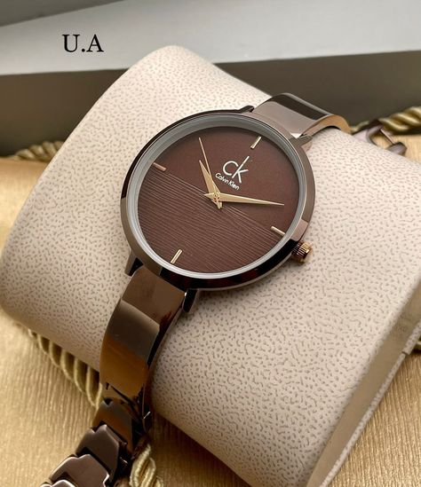 Women's watch watchesua Chain Watches Women, Elegant Watches Women, Movado Womens Watch, Casio Vintage Watch, Brand Watches Women, Cartier Watches Women, Watches Classy, Womens Designer Watches, Pretty Watches