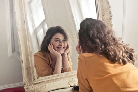 What to say when you talk to yourself: Self-talk and why it matters - Hack Spirit Increase Progesterone, Yoga Facial, Louise Hay, Her Campus, Self Talk, Learn To Love, Body Image, Talking To You, Self Confidence