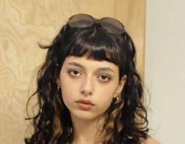 🪑Wearing the look of defeat, and a brand new set of unwanted bangs✂️ Bangs Above Eyebrows Long Hair, Bangs Right Above Eyebrows, Above The Eyebrow Bangs, Bangs Above The Eyebrow, Eyebrow Length Bangs, Eyebrow Bangs, Bangs Above Eyebrows, Short Wispy Bangs, New Set