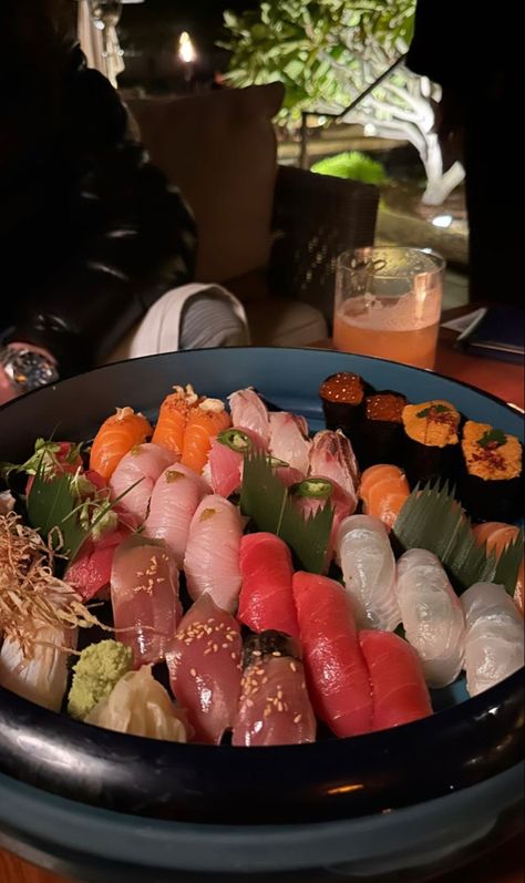 Nigiri Aesthetic, Character Challenge, Sushi Nigiri, Sushi Dinner, Nigiri Sushi, Confort Food, Sushi Night, Soul Food Dinner, What To Cook