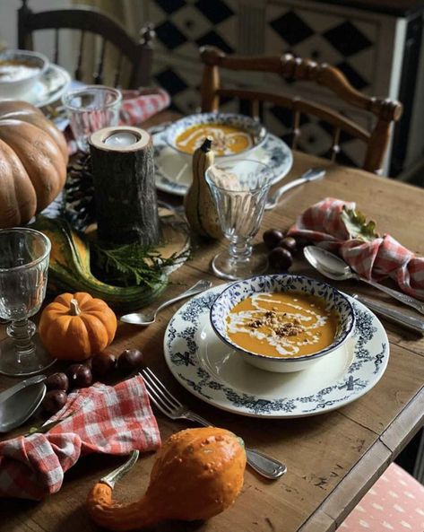 Cozy fall vibes are served! 🍂✨ This beautiful tablescape is ready for Thanksgiving with hearty pumpkin soup, rustic gourds, and classic blue-and-white china. The warm plaid napkins and natural wood accents bring that perfect touch of seasonal charm. Who’s ready for a comforting autumn meal? 🥣🍁 #ThanksgivingTable #FallTablescape #PumpkinSoup #RusticCharm #SeasonalDecor #BlueAndWhiteChina #AutumnVibes #TableInspo #HolidayEntertaining #CozyDining Woodland Thanksgiving Tablescape, Woodland Thanksgiving, Natural Wood Accents, Cozy Fall Vibes, Plaid Napkins, Thanksgiving Tablescape, Vintage Thanksgiving, Fall Tablescapes, Thanksgiving Tablescapes