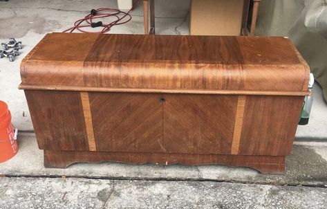 Hope Chest Painted, Upcycle Cedar Chest Ideas, Redo Chest Trunk, Old Cedar Chest Ideas, How To Refurbish An Old Cedar Chest, Repurpose Trunk Ideas, Redoing An Old Cedar Chest, Cedar Chest Styling, Refinishing Cedar Chest