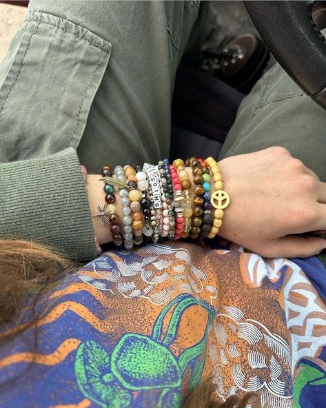 Woo Woo Hippie, Stacked Bracelets Aesthetic, Hippie Watch, Hippie Bands, Hippie Diy, Hippy Jewelry, Chunky Silver Jewellery, Funky Bracelet, Hippie Accessories