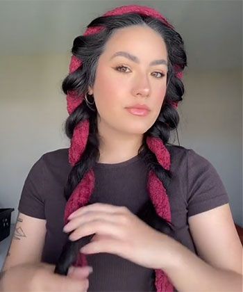 How to Get TikTok Bathrobe Curls on Wavy Hair Bathrobe Curls, Straightener Waves, Naturally Wavy Hair, Boar Bristle Brush, Hair Bobbles, Natural Wavy Hair, Tight Curls, Curly Waves, Curl Pattern